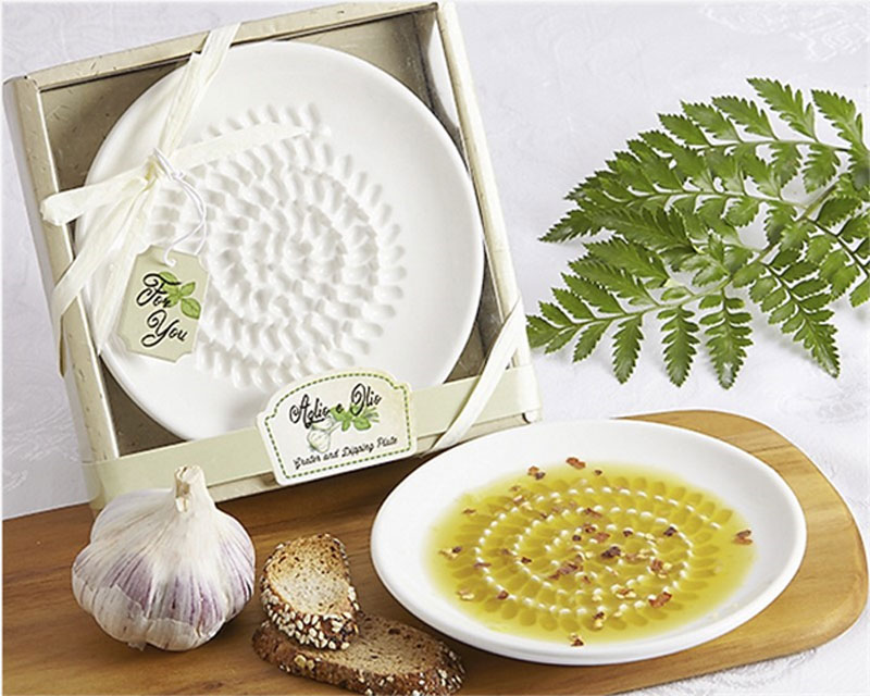 https://www.olivengrape.com/wp-content/uploads/2023/07/products-Garlic-Grater-600X800.jpg